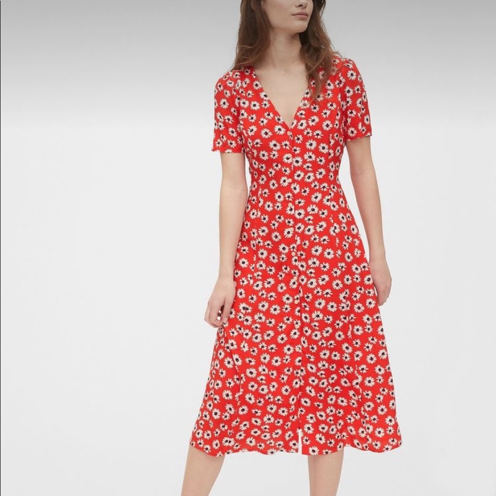 Gap Button-Front Midi Dress in Red Floral Print